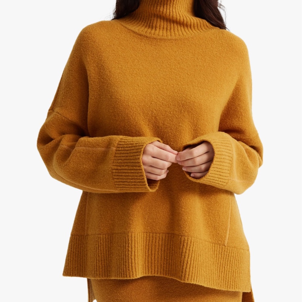 NWT Club Monaco Sweater Set